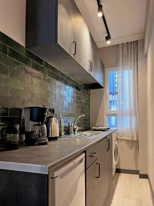 Central & Cosy Flat For 4 Person Istambul Exterior foto